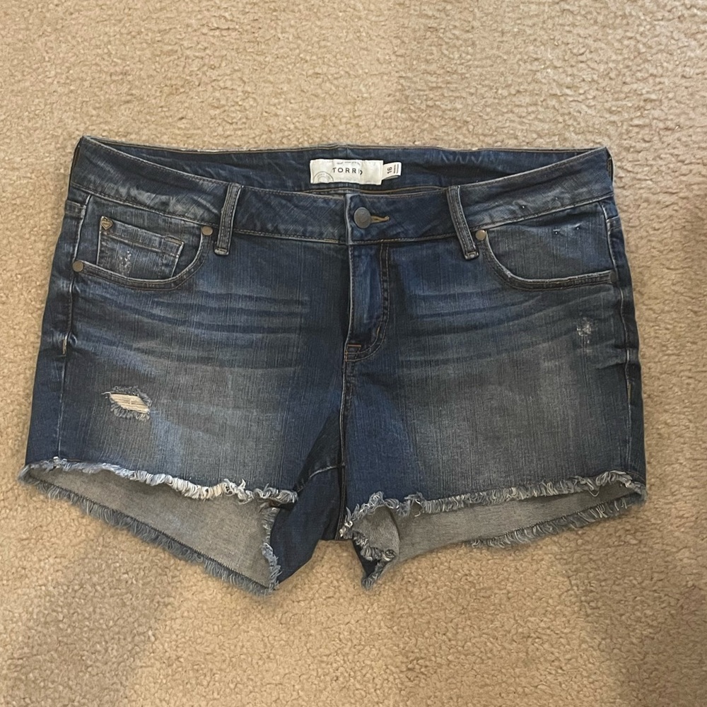 Skinny short distressed
